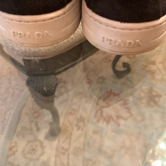 Prada size 40/10 - Picture 2 of 7